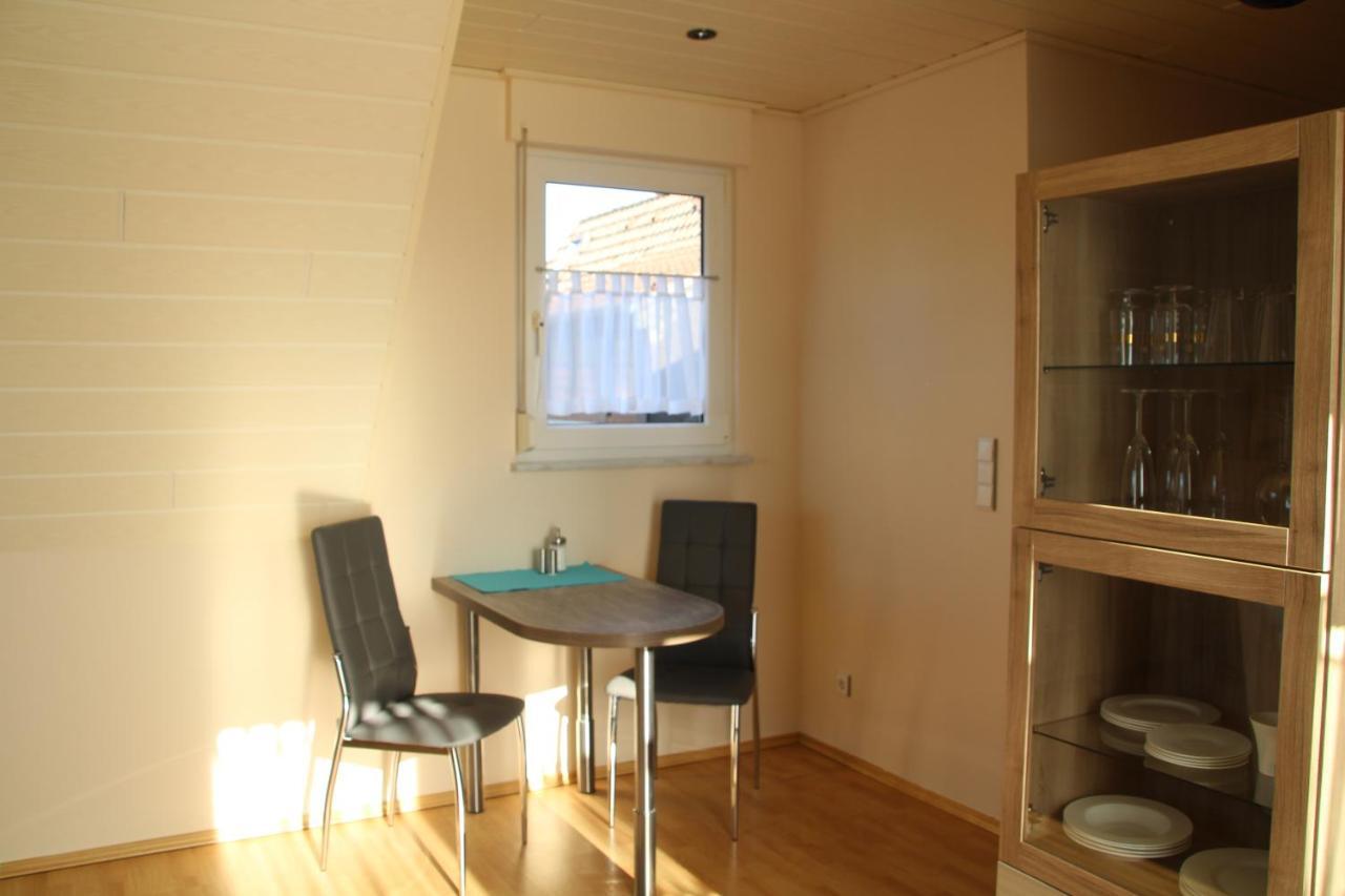 Ferienwohnung Auf Der Blumenstrasse Неттеталь Экстерьер фото