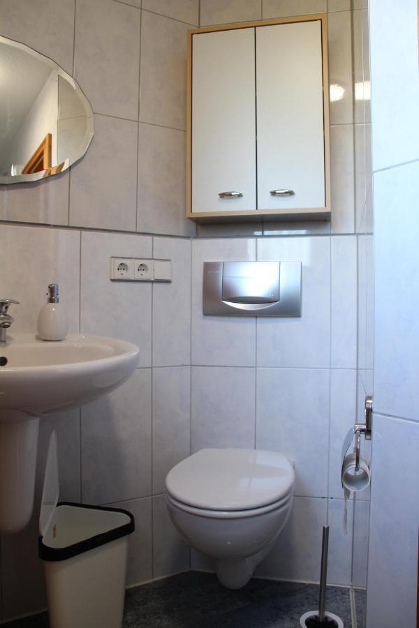 Ferienwohnung Auf Der Blumenstrasse Неттеталь Экстерьер фото